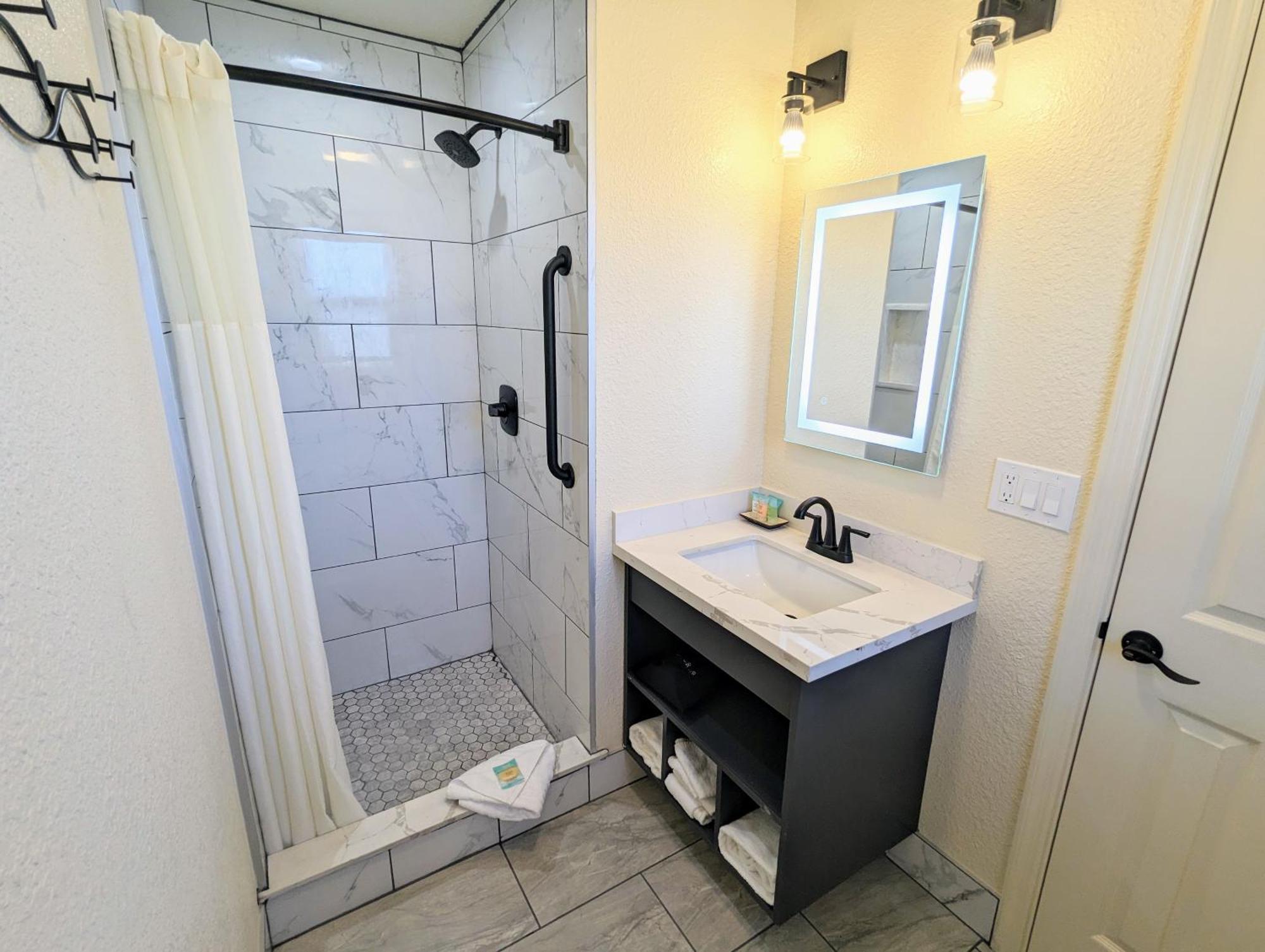 Clarion Collection Wilkie'S Inn Pacific Grove - Monterey Bagian luar foto